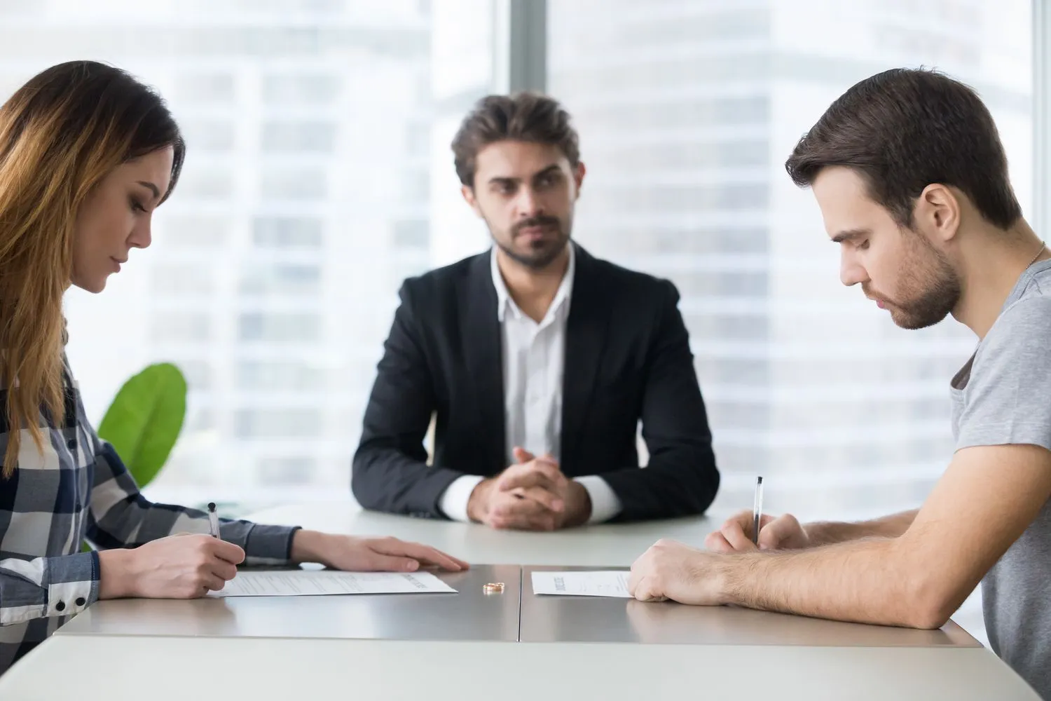 How EH Mediation Guides Couples Toward Fair and Balanced Outcomes Evesham